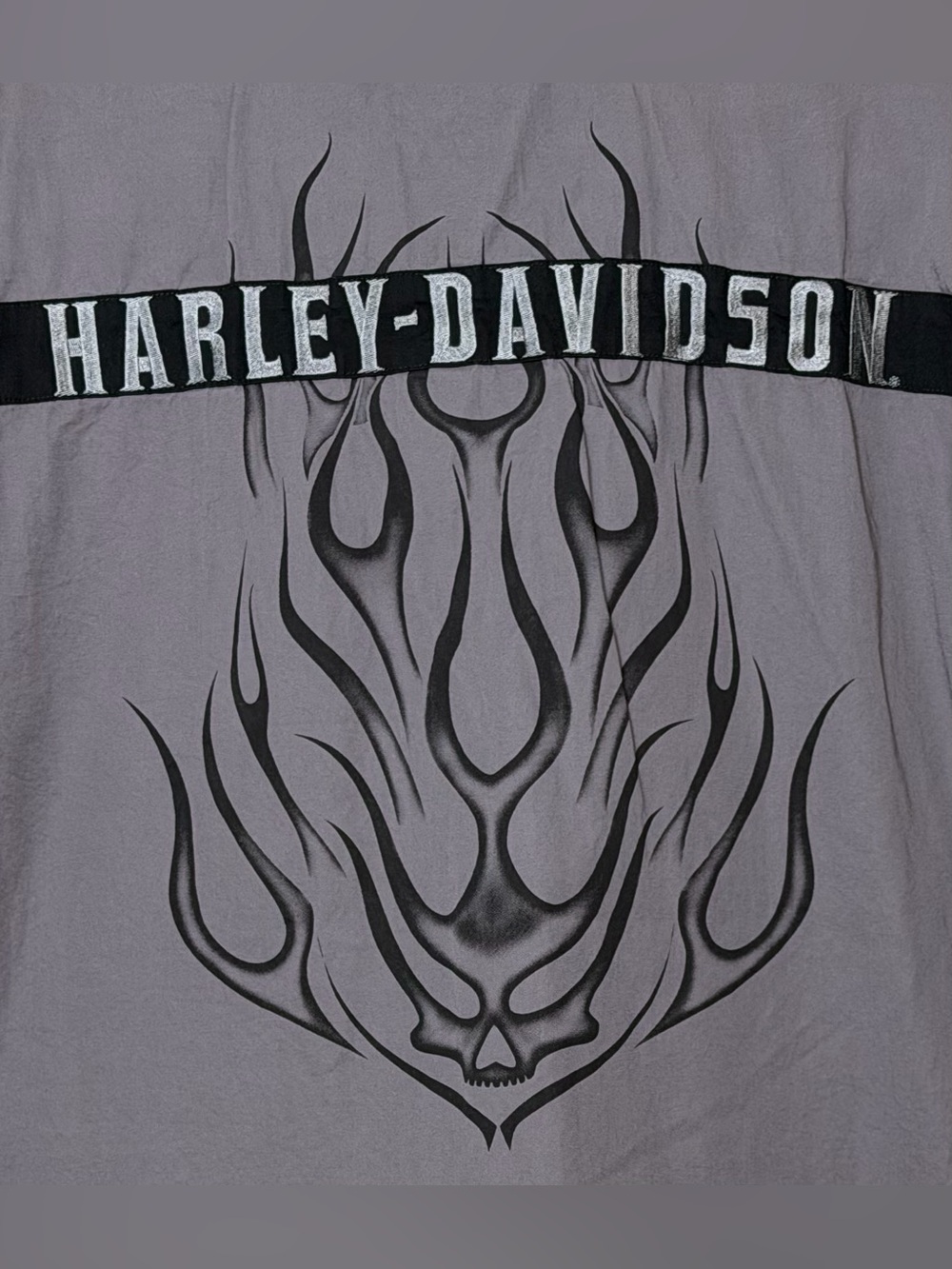 Harley Davidson Button Up Shirt Men's XL Gray Short Sleeve Flaming Skull Back - Picture 3 of 7